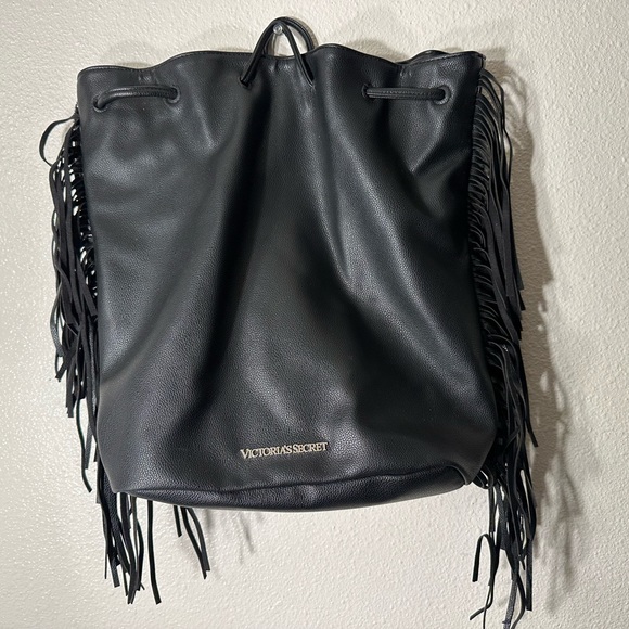 Victoria secret black fringe bucket backpack - Picture 11 of 16